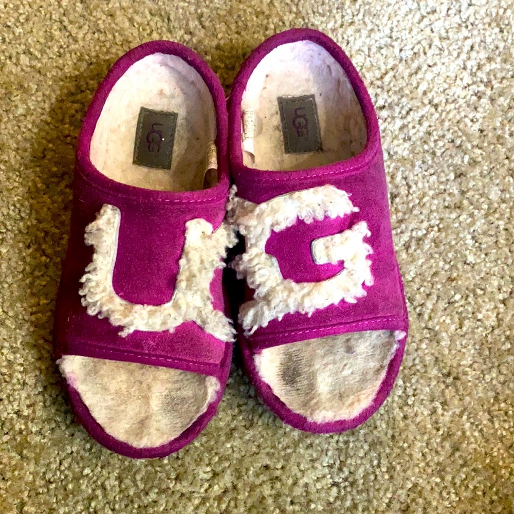 Kid ugg slippers 🎉🎉🎉24 Hour Sale 🎉